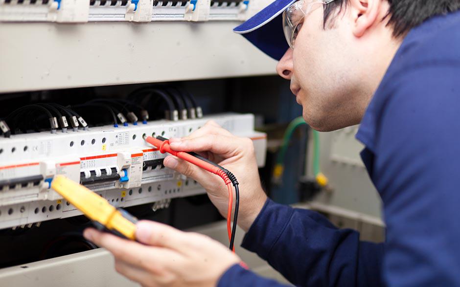 cherche électricien Sceaux